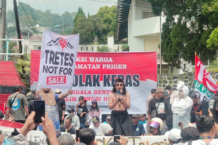 Tolak Proyek di Lereng Arjuno, Ribuan Warga Prigen: Tak Ada Tawar-menawar soal Alih Fungsi Hutan