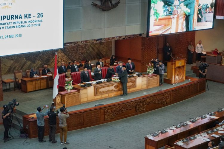 Rapat Paripurna ke 26 DPR Masa Sidang V Tahun Sidang 2017-2018 di Kompleks Parlemen, Senayan, Jakarta, Jumat (25/5/2018).