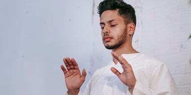 Niat Shalat 5 Waktu, Jumlah Rakaat, dan Batas Waktunya: Subuh, Dzuhur, Ashar, Maghrib, Isya