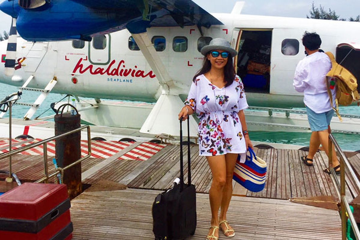 Terbang menggunakan pesawat amfibi (seaplane) Maldivian Airline menuju Niyama Private Islands di Maladewa. 