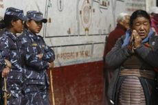 Polisi Nepal Kini Dilatih Banyak Tersenyum