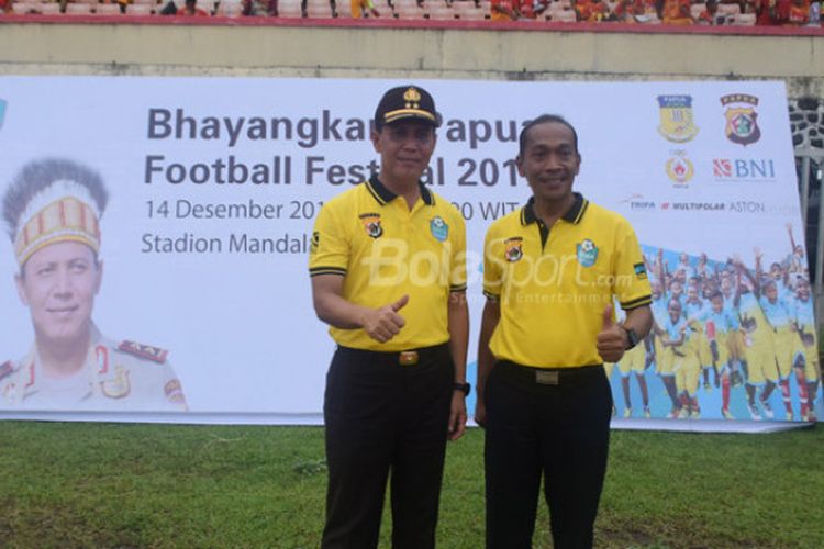 Kapolda Papua, Irjen Boy Rafli Amar dan Vice President CEO Region BNI Papua, M. Harsono, di Stadion Mandala Jayapura.