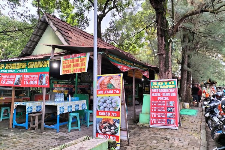 Kondisi Shelter Manahan di Kawasan Stadion Manahan, Banjarsari, Kota Solo, Selasa (15/2/2022).