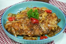 Resep Fuyunghai Ayam Sayur, Siram dengan Saus Asam Manis