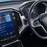 Tips Mengemudi Aman Menggunakan Fitur ADAS di Wuling Almaz RS 