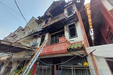 Kebakaran Landa Ruko Tiga Lantai di Kebon Jeruk, Petugas Masih Padamkan Api