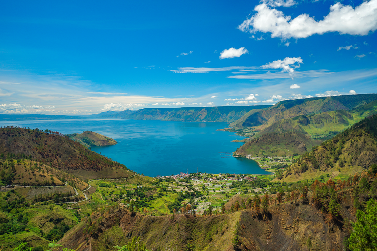 5 Wisata Di Parapat Kota Yang Indah Di Tepi Danau Toba Halaman All Kompas Com