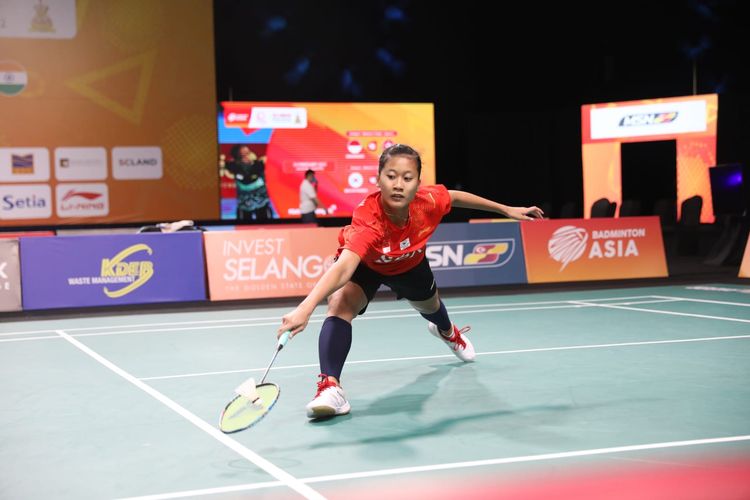 Aksi Putri Kusuma Wardani saat bertanding dengan wakil Hong Kong di Kejuaraan Beregu Asia 2022.