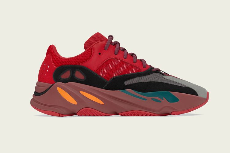 YEEZY BOOST 700 Hi-Res Red 