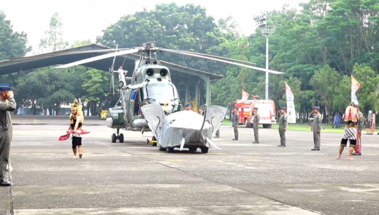 TNI AU Pensiunkan Helikopter SA-330 Puma Setelah 45 Tahun Bertugas