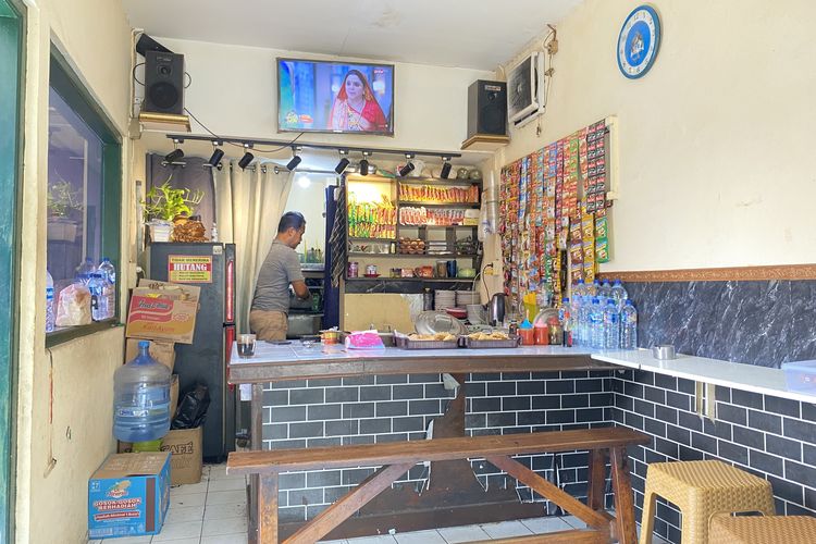 Denyut Kehidupan Warkop di Tengah Menjamurnya Kafe Estetik