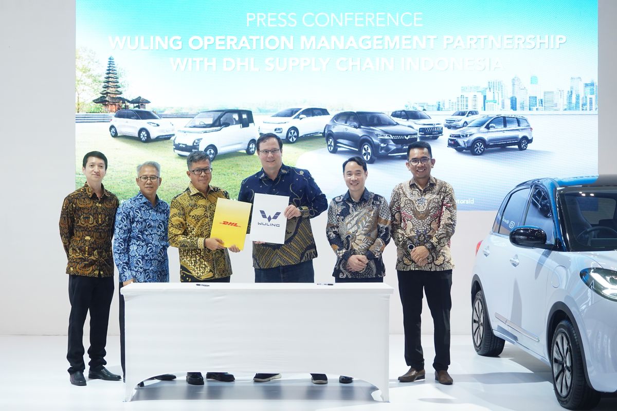 Wuling Motors (Wuling) dan DHL Supply Chain Indonesia mengumumkan kerja sama yang berfokus pada manajemen kesediaan suku cadang di fasilitas warehouse spare part Wuling di Cikarang.