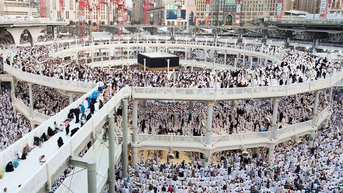 Layanan Haji Makin Canggih: Arab Saudi Perkuat Digitalisasi hingga AI untuk Kenyamanan Jemaah ~WR

Klik untuk baca: