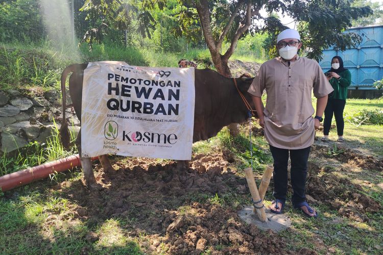 J99 Corp menyalurkan total 43 hewan kurban yang terdiri dari 36 sapi dan 7 kambing pada momen perayaan Idul Adha 1443 H. 