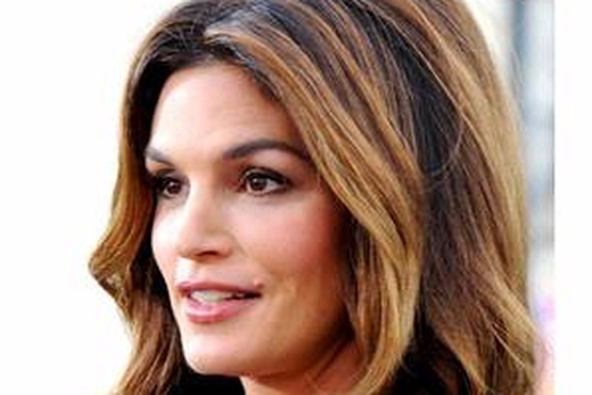 Sejak usia 25 tahun, tubuh mulai kehilangan kolagennya. Saat itulah garis-garis halus mulai muncul di wajah.