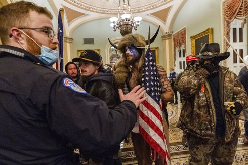 Tak Hanya Merusak, Massa Pro-Trump Juga Cemari Gedung Capitol dengan Urine dan Kotoran Manusia