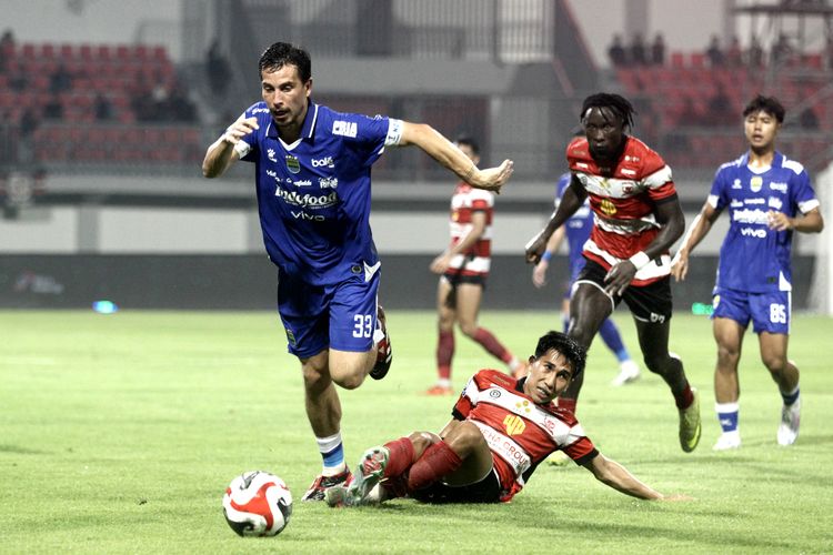 Jadwal Madura United Vs Persib, Pendekatan Humanis Tolic di Tengah Jadwal Padat