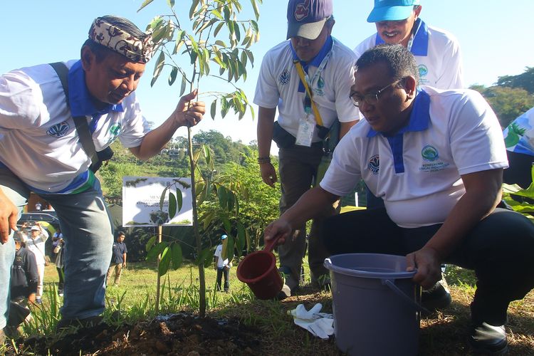Menteri Jumhur: Jangan Membelakangi Sungai, Jadikan Sungai di Hadapan Kita