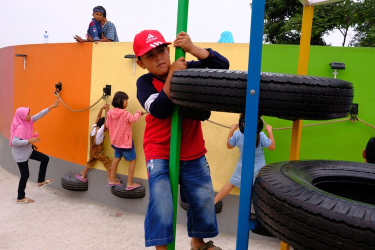 Ilustrasi area bermain anak-anak di Taman Gajah Tunggal, Kota Tangerang.