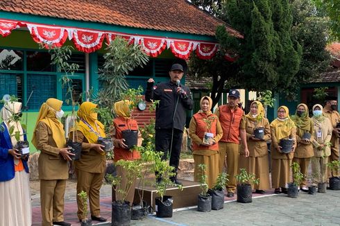 Tekan Inflasi, Siswa SD dan SMP di Kota Madiun Tanam Cabai di Sekolah