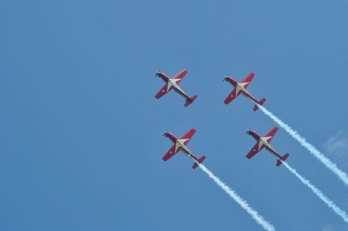 Saat Jupiter Aerobatic Team Memukau Langit Singapore AirShow 2018