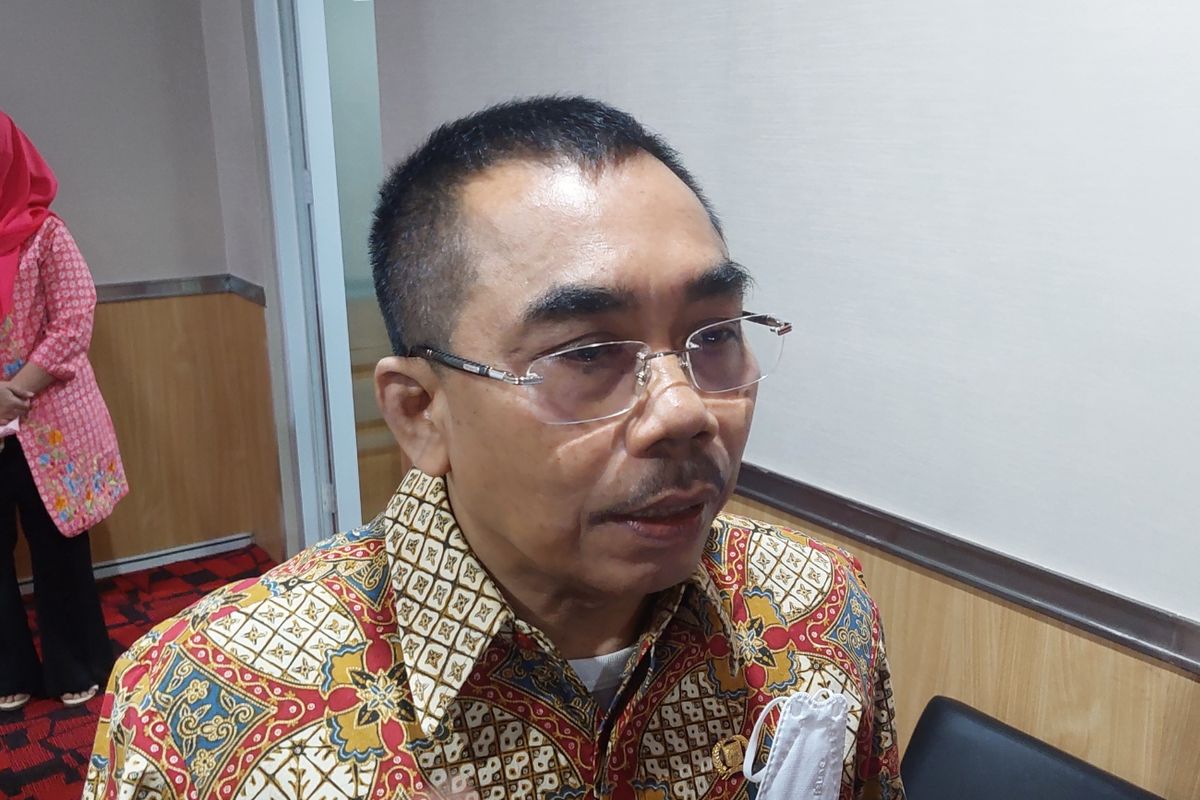 Ketua Fraksi PDI-P DPRD DKI Jakarta Gembong Warsono ketika ditemui awak media di Gedung DPRD DKI Jakarta, Senin (22/8/2022).