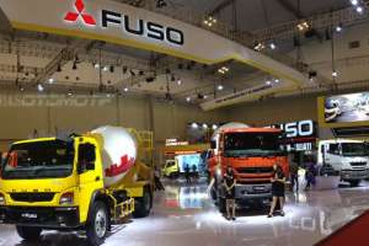 Booth Mitsubishi Fuso di GIIAS 2016.