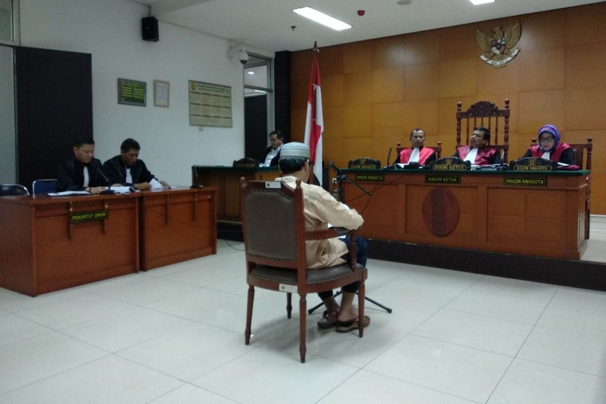 Jaksa tuntut Jonru dua tahun penjara, Senin (19/2/2018)