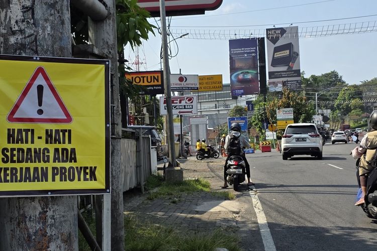 Baru Hari Pertama, Penutupan Gombel Lama Bikin Jalur Atas Semarang Lumpuh Total