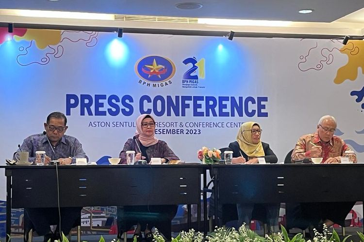 Konferensi pers capaian kinerja BPH Migas tahun 2023 di Hotel Aston Sentul, Bogor, Sabtu (30/12/2023).