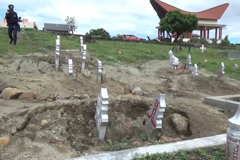 Belasan Makam Pasien Covid-19 di Parepare Ambles, Petinya Sampai Terlihat