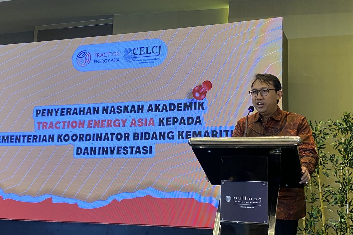 Asisten Deputi Delimitasi Zona Maritim dan Kawasan Perbatasan Kemenko Marves, Sora Lokita, saat menyampaikan pidato dalam acara desiminasi naskah akademik Tata Kelola dan Tata Niaga Minyak Jelantah di Jakarta, Senin (5/8/2024).
