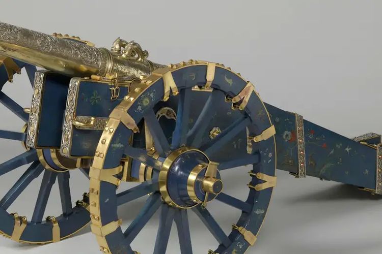 Sebuah meriam dari Sri Lanka termasuk artefak yang dikembalikan oleh Belanda.