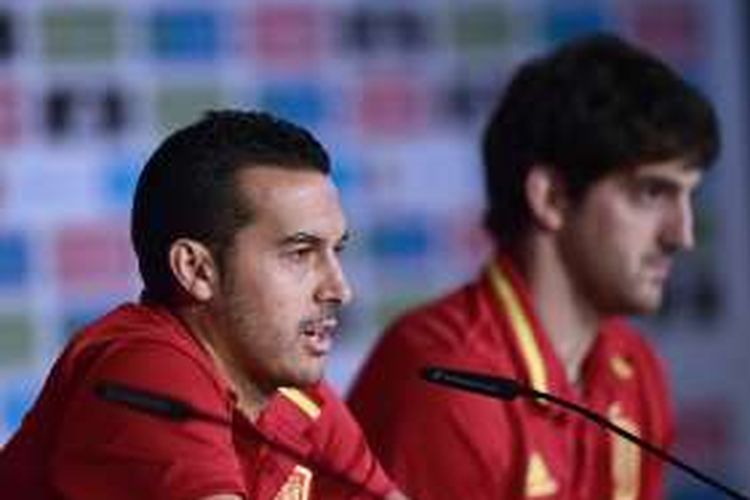 Pemain tim nasional Spanyol, Pedro Rodriguez, menghadiri sesi konferensi pers di Stadion Saint-Martin-de-Re, pada Sabtu (11/6/2016) waktu setempat.