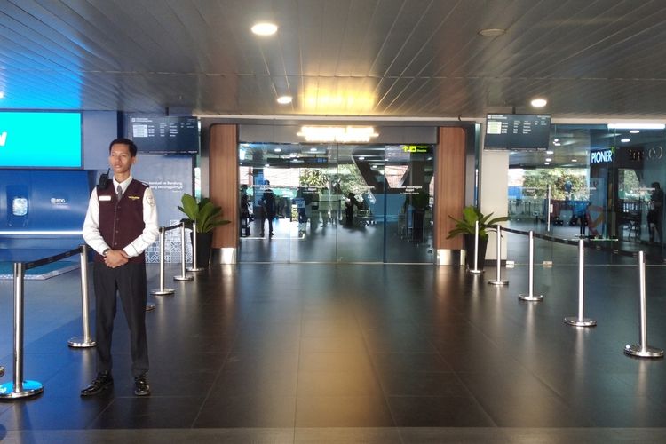 Farhan Pastikan Bandara Husein Sastranegara Hari ini Kembali Beroperasi