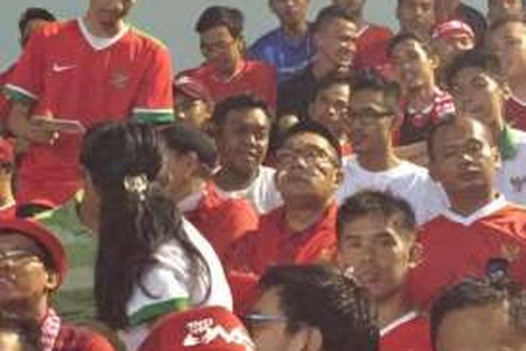 Wali Kota Bandung Ridwan Kamil saat menyaksikan laga pertama final Piala AFF di Stadion Pakansari,  Bogor,  beberapa waktu lalu.