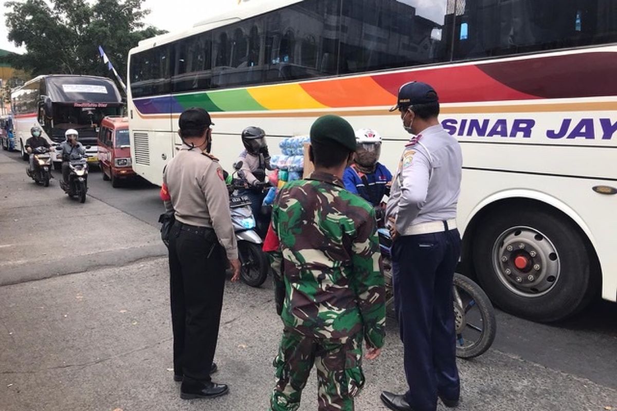 Penumpang Terminal Kota Bekasi tidak ada lonjakan saat Liburan Tahun Baru Islam, Jumat (21/8/2020).