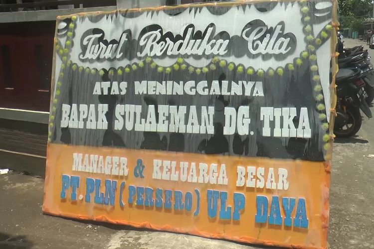 Suasana rumah duka meninggalnya Sulaeman Daeng Tika (50) usai menjalani vaksin covid-19 di Desa Batu Batu, Kecamatan Galesong Utara, Kabupaten Takalar, Sulawesi Selatan. Selasa, (23/3/2021).