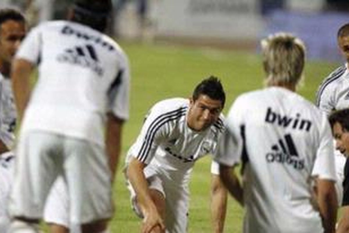 Suasana latihan Real Madrid yang kadang diselingi canda tawa.