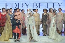 Penghargaan bagi Tiga Tokoh Fashion Indonesia dan Koleksi Terbaru Eddy Betty di JFFF 2018