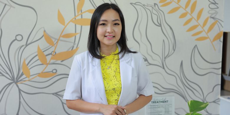 Dokter Evelyn Anggun, pendiri klinik kecantikan Skinfinity.  