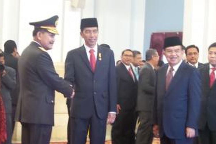 Kapolri Jenderal Badrodin Haiti bersama Presiden Joko Widodo di Istana Negara, Jumat (17/4/2015).