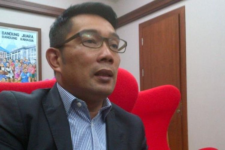 Wali Kota Bandung Ridwan Kamil saat ditemui di Balai Kota Bandung, Jalan Wastukancana, Senin (7/11/2016). KOMPAS.com/DENDI RAMDHANI 