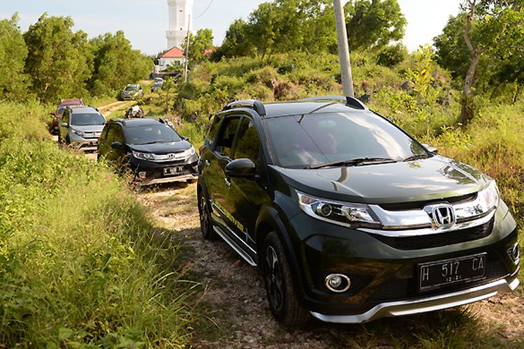 Performa Honda BR-V diuji pada jalan rusak dan terjal