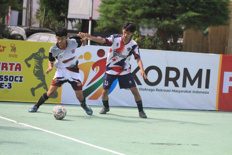 Turnamen Street Soccer Perssoci edisi ketiga memperebutkan Piala Menpora yang digelar di halaman Kemenpora. Ada 40 pertandingan dalam event yang berlangsung 29-30 Oktober 2022 ini.