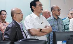 Soal Tagar Indonesia Gelap, Lapangan Kerja Kurang, Luhut: Di Amerika Juga Bermasalah...