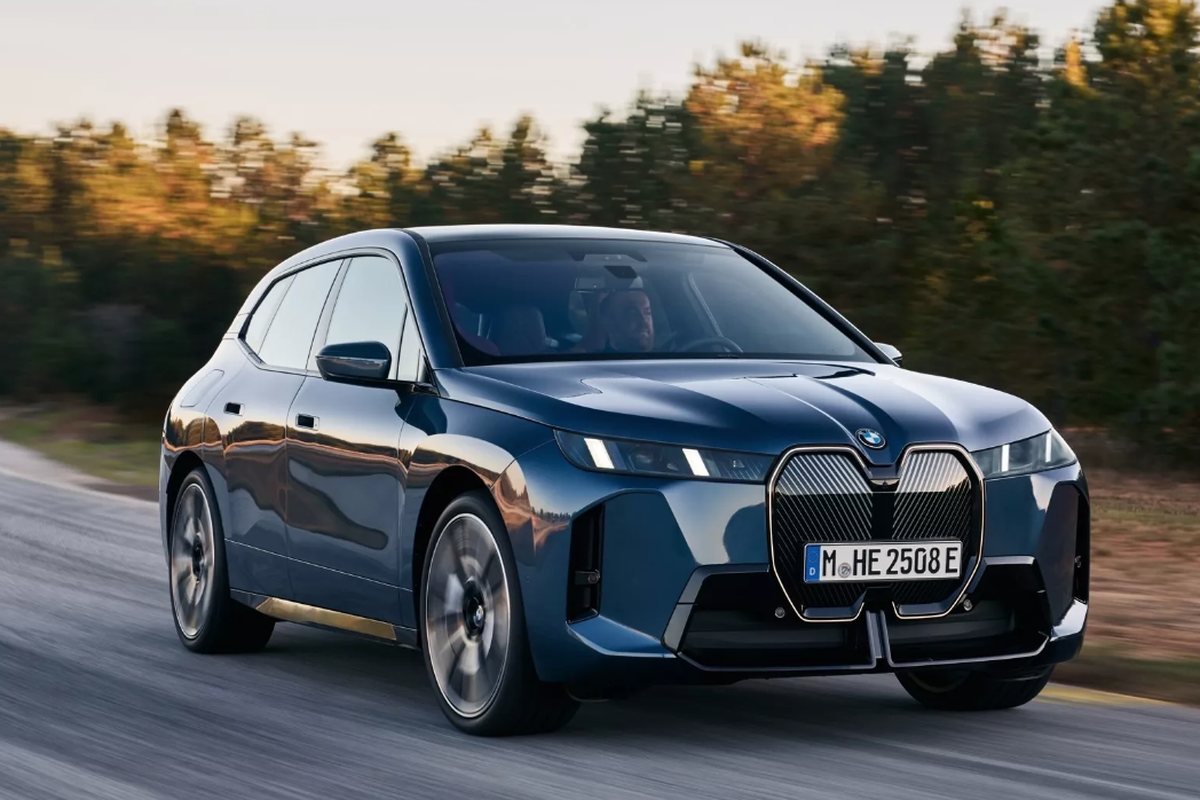 BMW Luncurkan iX Facelift, Jarak Tempuh Lebih Jauh