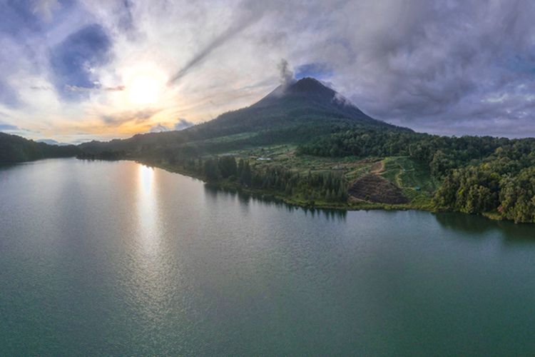 Danau Lau Kawar di Sumatera Utara 