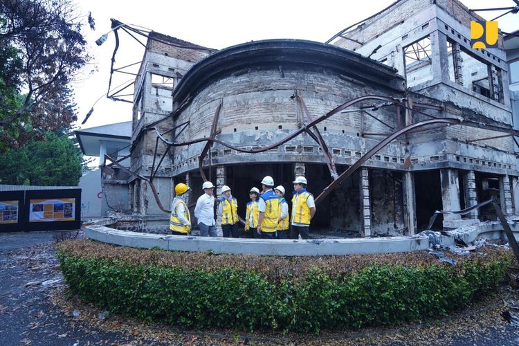 Wisma MPR RI di Kota Bandung, Jawa Barat yang rusak akibat aksi demonstrasi 29 Agustus 2025-30 Agustus 2025.