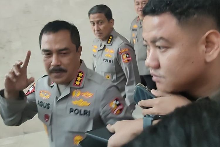 Wakapolri Komjen Agus Andrianto di Gedung DPR, Senayan, Jakarta, Selasa (11/6/2024). 